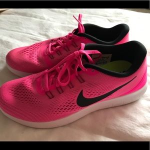 Womens Nike Free Running shoes